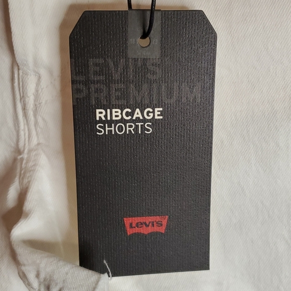Levi's Ribcage Denim Shorts - Picture 8 of 10